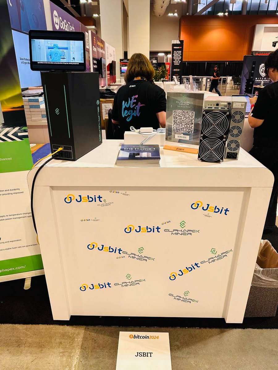 ElphaPex's tweet image. Our team is here at the #BTCConference2024 ! Come check out our new Home Miner at the @jsbitmining booth, Our official partner. Let’s talk Scrypt mining! 💬🔍  #ElphapexPartner #JSBIT