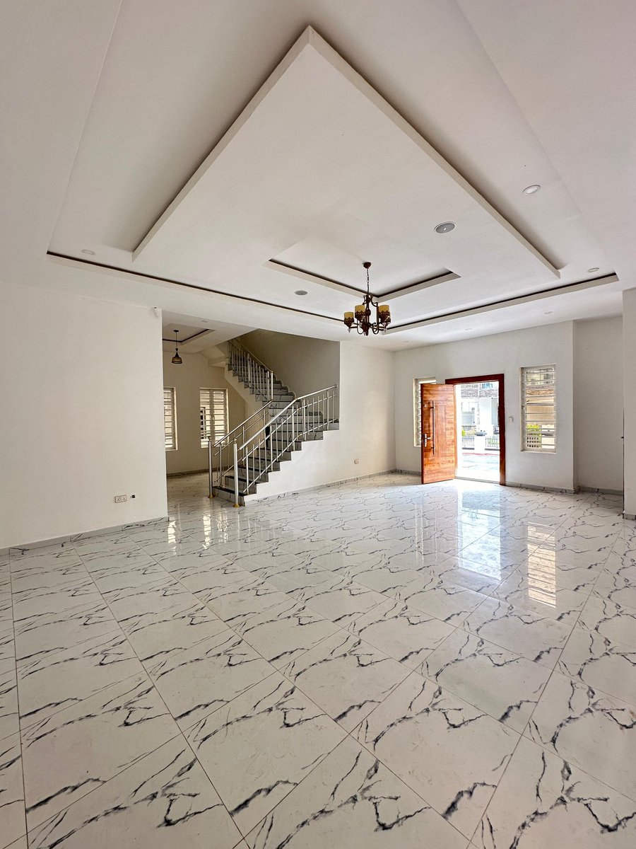 XLHomesRealty's tweet photo. Very Spacious 5 Bedroom Fully Detached Duplex in a secured estate.

Location: Megamond
Price: N235M 

Features-
Ensuite rooms - Aesthetic pop ceilings - Spot lighting - Chandelier - Sound system - Spacious living room - Cctv cameras - Clean water - Top quality tiles - Pantry https://t.co/2aRlEeKMWM