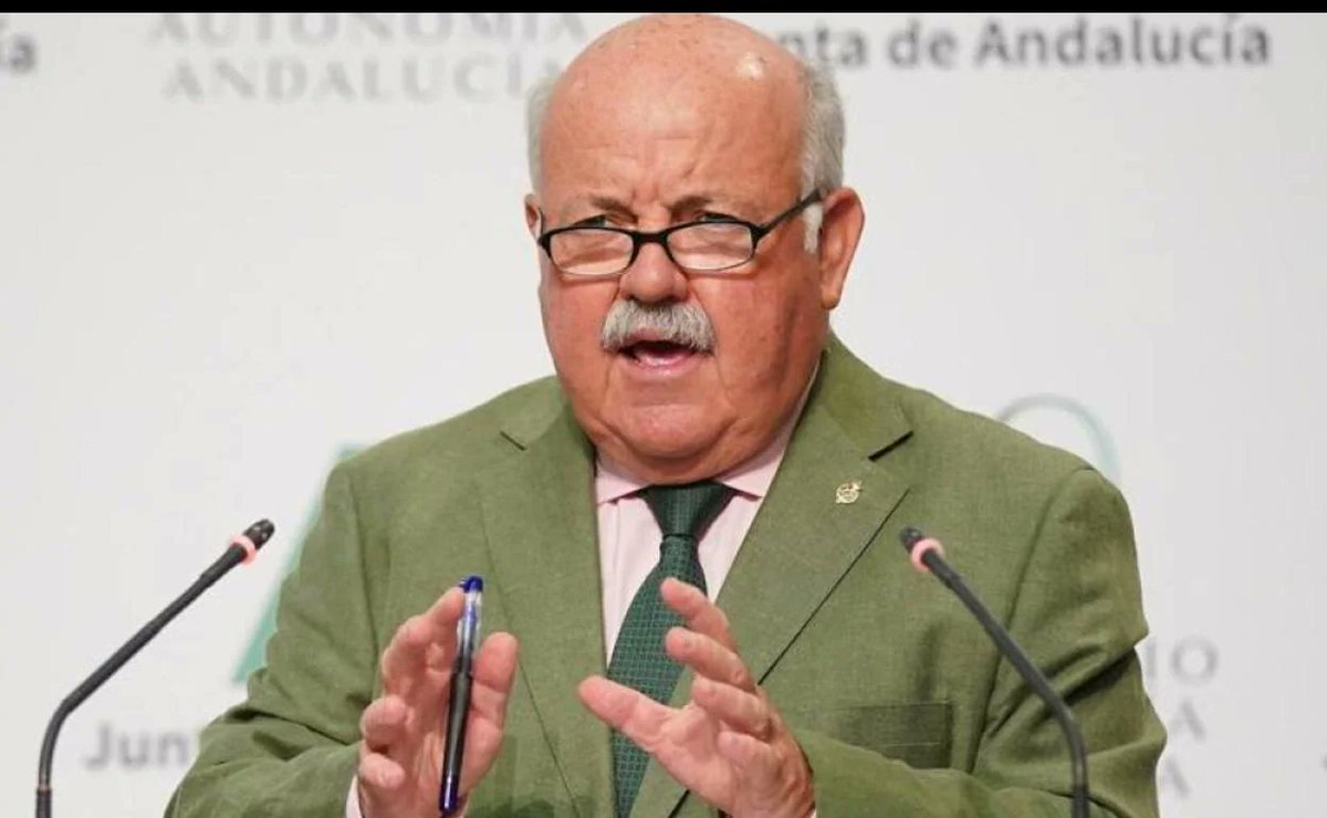 malacarasev's tweet photo. TABA MI SEÑORA HASIENDOME UN SANWI EL OTRO DIA Y LE DIJE CARIÑO UNA LONCHA NAMA POR DIO TU TE CRE KE ER JAMON YO LO REGALAN??? https://t.co/wSOoWPMleW
