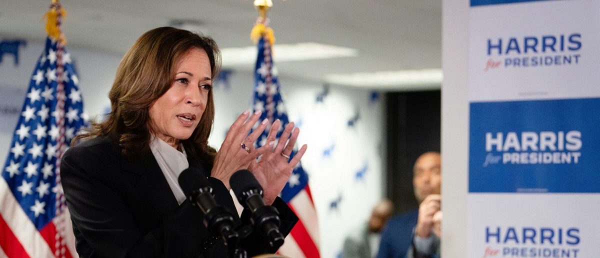 jjauthor's tweet photo. FACT CHECK: Did Donald Trump Donate To Kamala Harris’ 2014 Attorney General Reelection Campaign?: In a viral post shared on X, Florida Democratic Rep. Jared Moskowitz claimed 2024 Republican nominee and former… https://t.co/ELhkdVmuef #CheckYourFact #CheckYourFactFeatured https://t.co/zxhpz2cIyf
