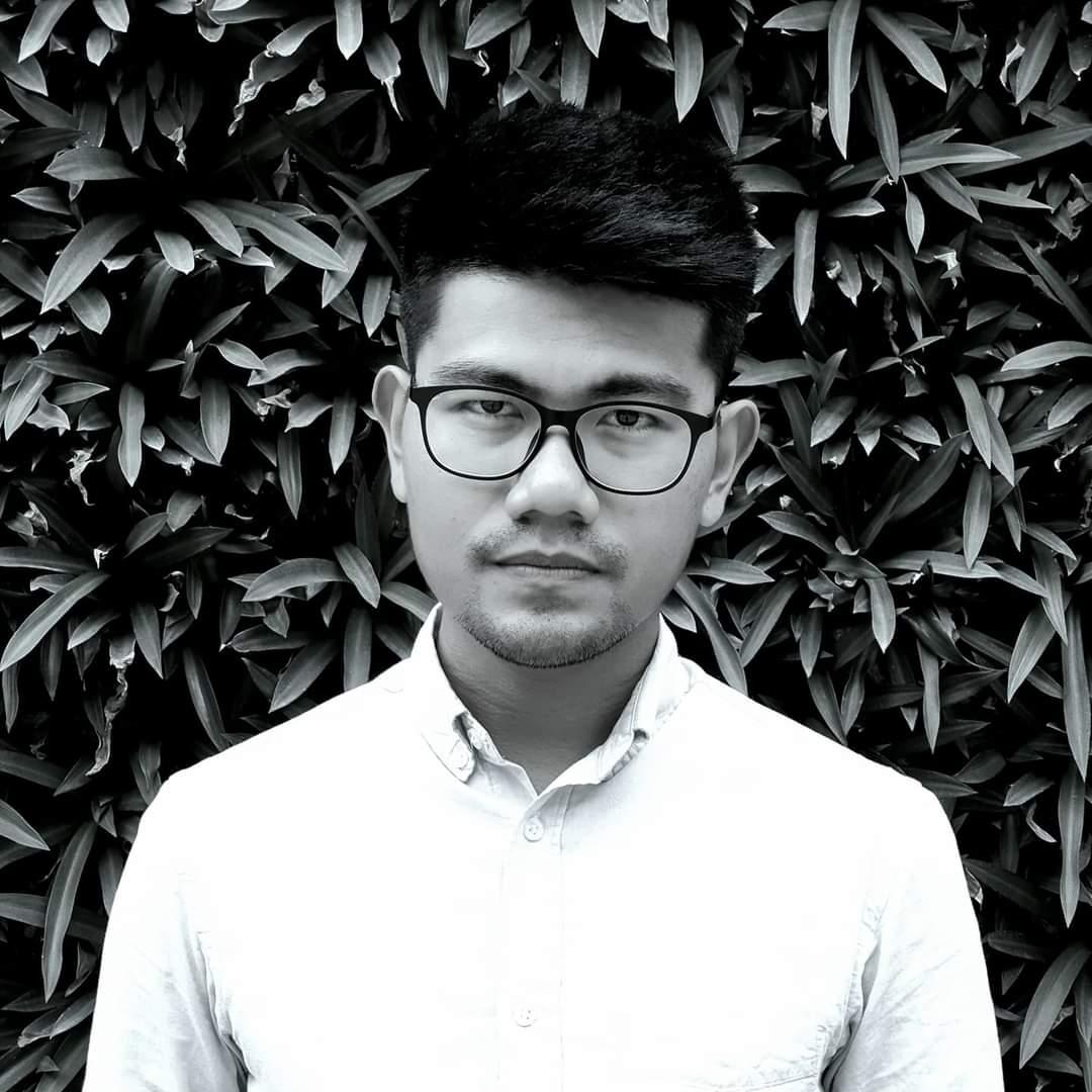 aidi_ezzhar's tweet photo. UMUR 29 TAHUN, JUALAN 8 ANGKA, 420 RIBU FOLLOWER DI TIKTOK, SPEND LEBIH DARI 700 RIBU UNTUK PERFUME.

Kalau bukak TikTok, rata rata mesti pernah nampak video beliau lalu lalang di feed. Tapi korang tahu tak siapa SuhailFreeScent ni?

THREAD https://t.co/5D6TkRL6Xw
