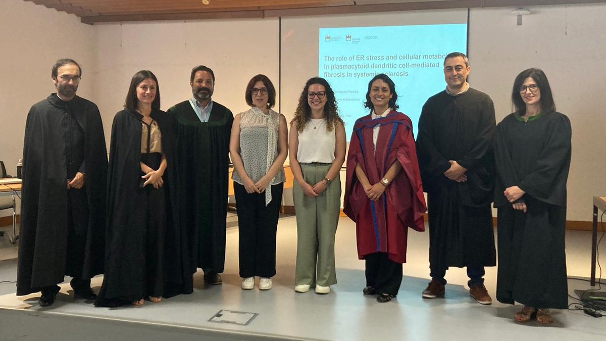 Catarina R Almeida (@catralmeida) on Twitter photo This week, the brilliant PhD student <a href="/BeatrizHFe/">Beatriz H. Ferreira</a> defended her thesis! It was an honour to have her as a student and to supervise her work alongside Philippe Pierre and Iola Duarte! This week, the brilliant PhD student <a href="/BeatrizHFe/">Beatriz H. Ferreira</a> defended her thesis! It was an honour to have her as a student and to supervise her work alongside Philippe Pierre and Iola Duarte!
