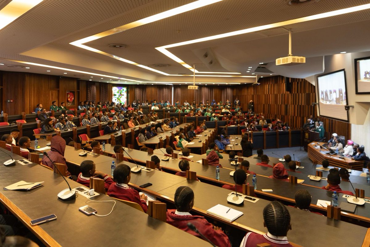 Connecting students who are on the journey of choosing science as a career with learners looking for advise from those they can relate to is a major factor to ensuring learners choose the study path for them and have the support they need to complete their studies.

<a href="/WitsCHMT/">Wits CHMT</a>