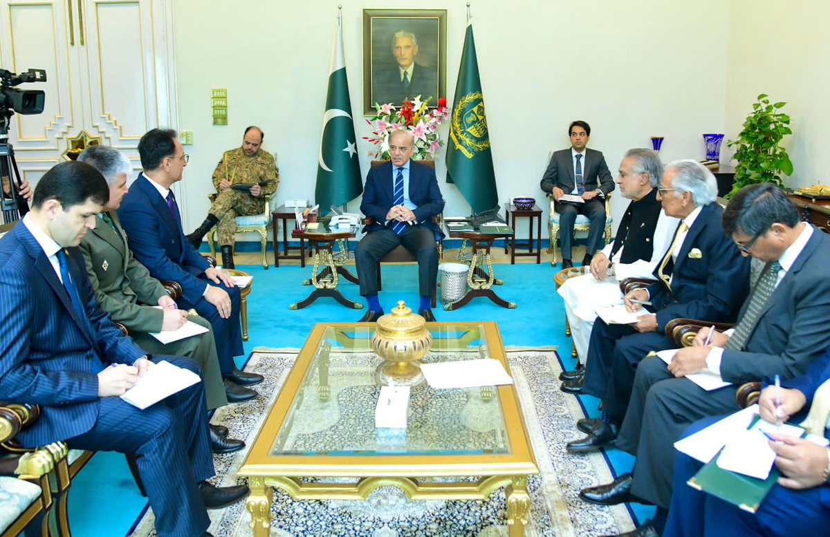 pmln_org's tweet photo. Ambassador of Tajikistan, Amb. Sharifzoda Yusuf Toir meets the Prime Minister Muhammad Shehbaz Sharif

The Tajik Ambassador briefed the Prime Minister on a number of proposals aimed at enhancing bilateral cooperation in various fields including education, agriculture and defence as well as connectivity through land and air routes. While noting the proposals, the Prime Minister tasked relevant Ministries to get in touch with the Tajik Ambassador for further discussions. Regional connectivity projects including CASA-1000, also came under discussion.

🇵🇰 🇹🇯