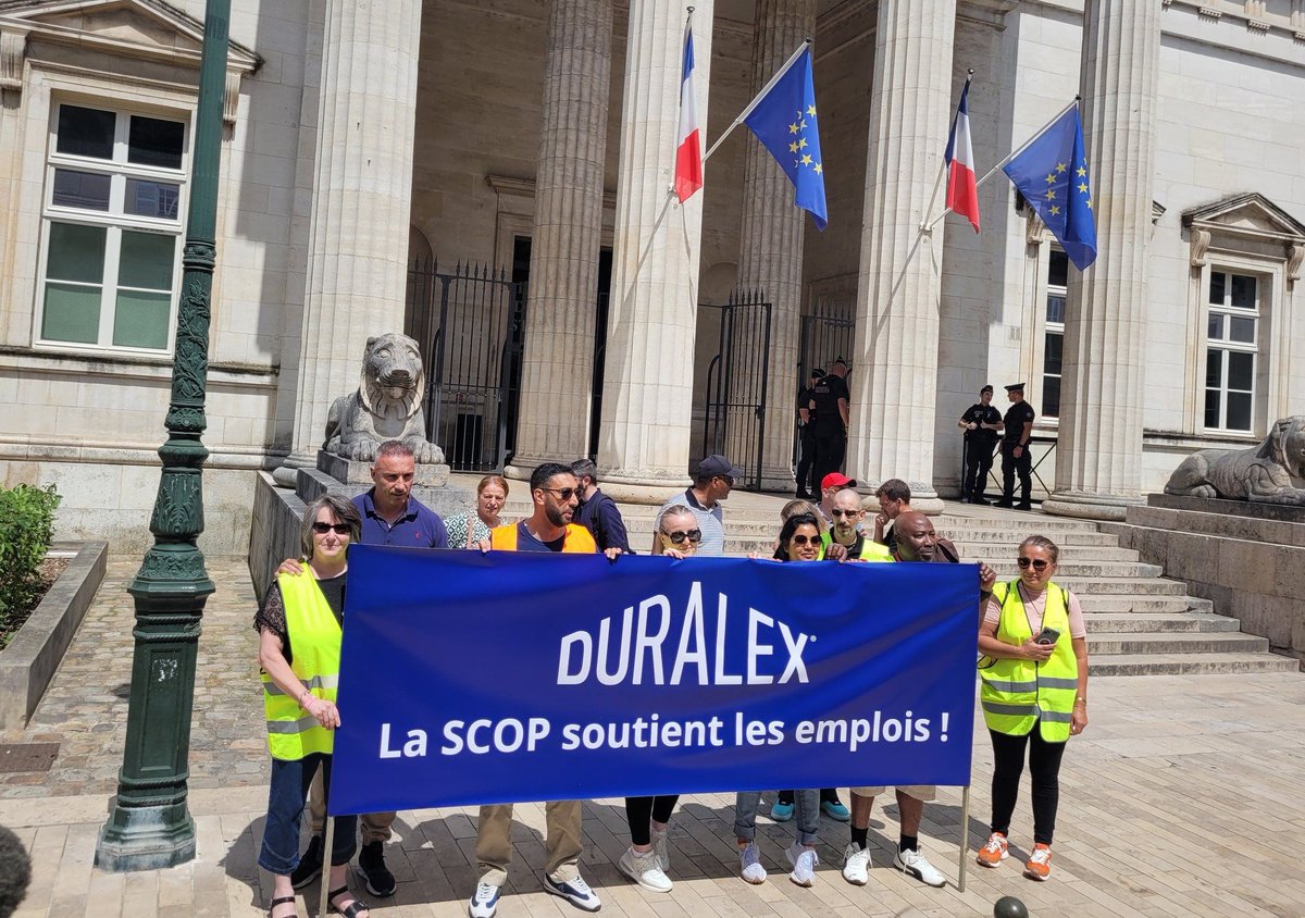 📢 <a href="/Duralex/">Duralex®</a> devient une Scop !
Le Tribunal de commerce d'Orléans a choisi l'offre de reprise en Scop. Une magnifique nouvelle pour notre Mouvement. Bravo à celles et ceux qui se sont investis sans compter pour que l'histoire de Duralex s'écrive au futur, et en collectif !