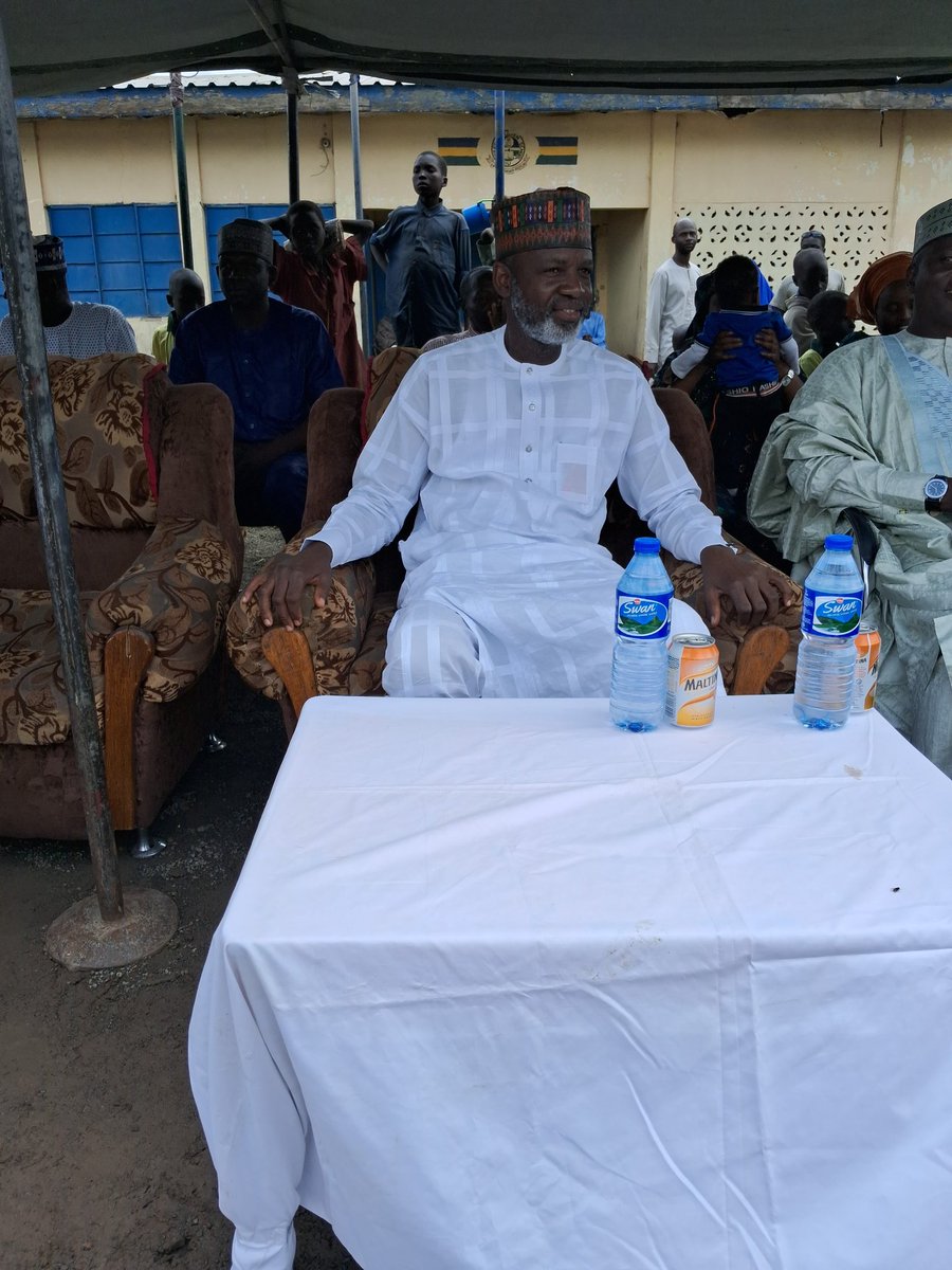 MidalaMohammed's tweet image. At Police Children school Biu @ POP and price given day  presenting the Executive Secretary LEA Biu. 
being the 26th July 2024 @honbetara1 @DrSalmaAnas  help me for the appreciation of Nigeria Education Corp.