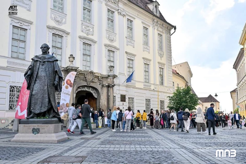 The Brukenthal National Museum is offering 50% off all weekend, 26th-28th of July, to whoever presents an ARTmania wristband at the entrance. More info here: bit.ly/46fwxJg