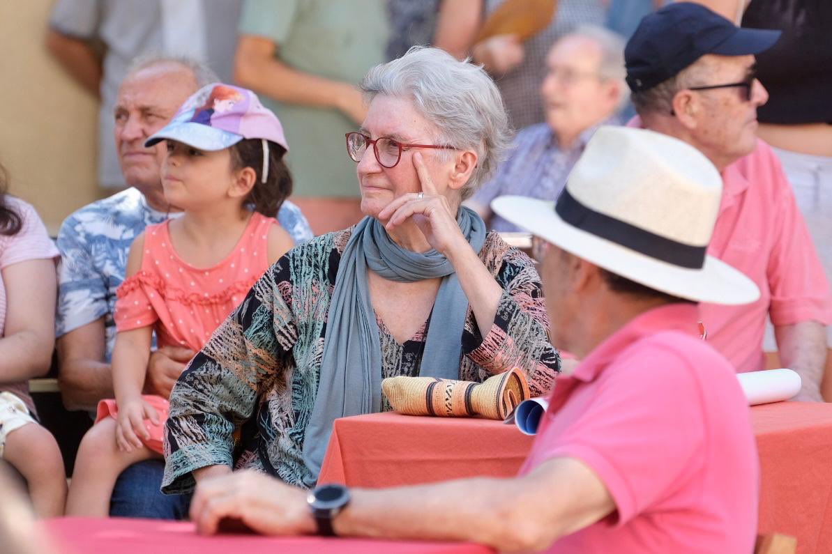 El Pati de la Residència Sant Josep acull el Concert de Barram, amb <a href="/lagravetat/">La gravetat de Coulomb</a>

L'original proposta de Pau Benítez, Blai Casals i Manu Sabaté combina innovació i tradició, sons tradicionals d'instruments com el flabiol i l'acordió amb gèneres de ball d'envelat com el pasdoble