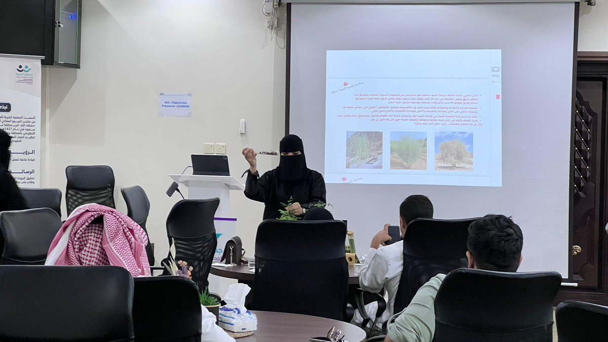 akhbrkm's tweet photo. اللبان العربي (اليسر ) في ورشة عمل بجمعية تبوك للعمل التطوعي
 https://t.co/oSrx6Aepsg https://t.co/VotpzOrFBw