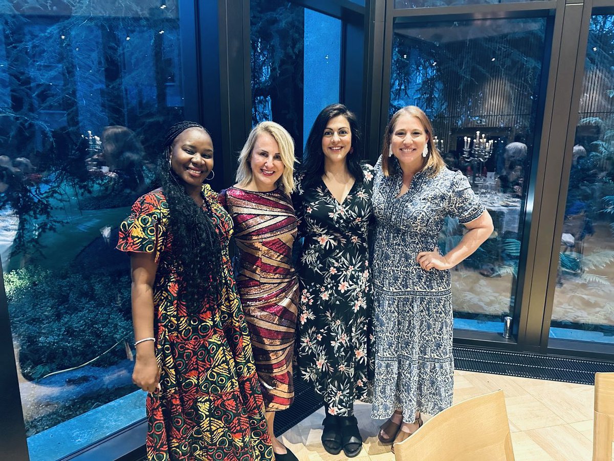 Agnieszka Lukaszczyk (@agnieszkaspace) on Twitter photo We had a fabulous gala dinner during our Executive Space MBA Elective at the <a href="/UniofOxford/">University of Oxford</a>. Mingling with brilliant academics never disappoints! Thank you <a href="/KarmanProject/">The Karman Project</a> & <a href="/OxfordSBS/">Saïd Business School</a> for organizing! #ExecutiveSpaceMBA #UniversityofOxford #Networking #AcademicExcellence We had a fabulous gala dinner during our Executive Space MBA Elective at the <a href="/UniofOxford/">University of Oxford</a>. Mingling with brilliant academics never disappoints! Thank you <a href="/KarmanProject/">The Karman Project</a> & <a href="/OxfordSBS/">Saïd Business School</a> for organizing! #ExecutiveSpaceMBA #UniversityofOxford #Networking #AcademicExcellence