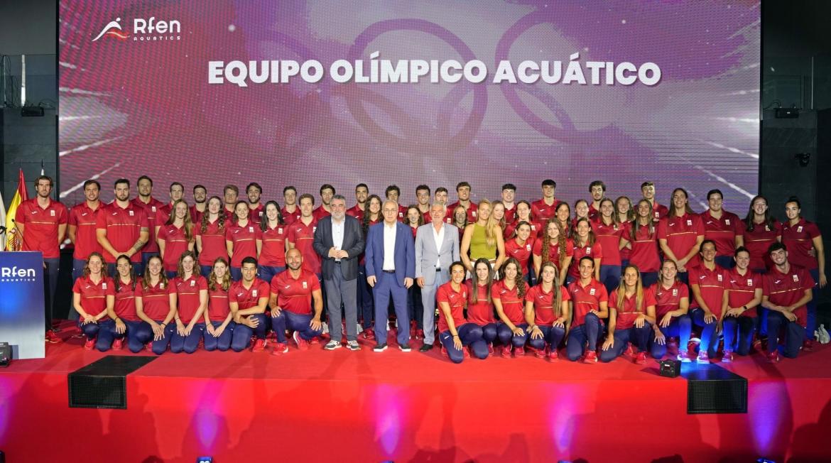 AngryCoach3's tweet photo. A pocas horas del inicio, desde la  @AETN_noticias, nuestros mejores deseos de éxito para todos los integrantes del equipo @RFEN_Oficial: Tecnicos, Deportistas, Staff....en estos Juegos de la XXXIII Olimpiada, Paris 2024. https://t.co/89BcqwKqpe