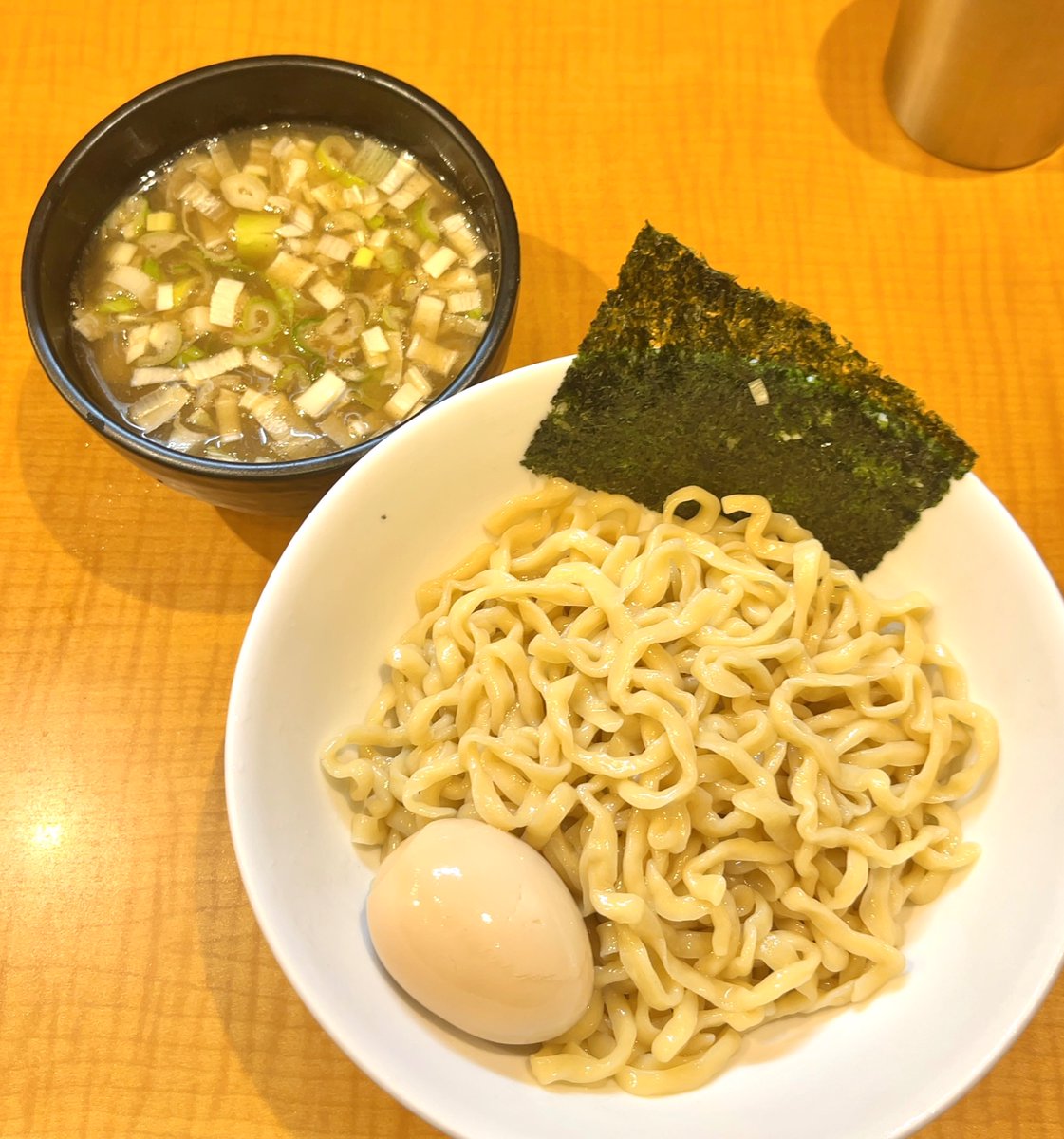 naruminaru3's tweet photo. ずっと食べたかった
煮干しのつけ麺

レモン酢の味変で暑さ吹き飛んだ
おいしかったー

九段 井さい@九段下 https://t.co/3cxHFohO6p