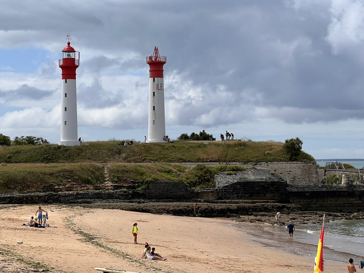 Fin de la semaine de vacances à l’île d’Aix. Endroit précieux et reposant que je retrouve le plus souvent possible