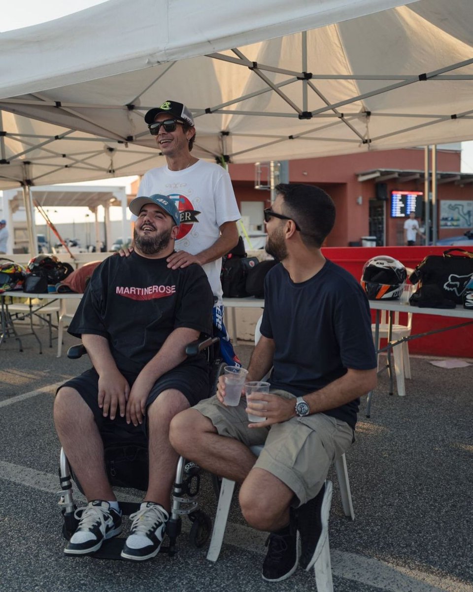 ValeYellow46's tweet photo. Grande divertimento nella seconda edizione del Trofeo kart Walter distillati fra amici,aspiranti piloti e tanta bagarre 
@VRRidersAcademy https://t.co/qozam7bRWS