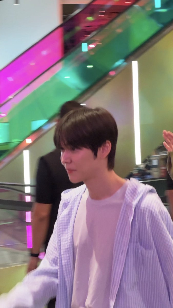 240726 eunseok @ riizing pop-up store in thailand

#EUNSEOK #은석 #ウンソク