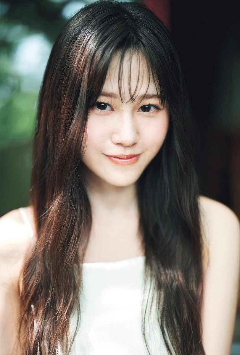櫻坂46藤吉夏鈴『blt graph.』表紙でキュートな上目遣い 東京ドーム