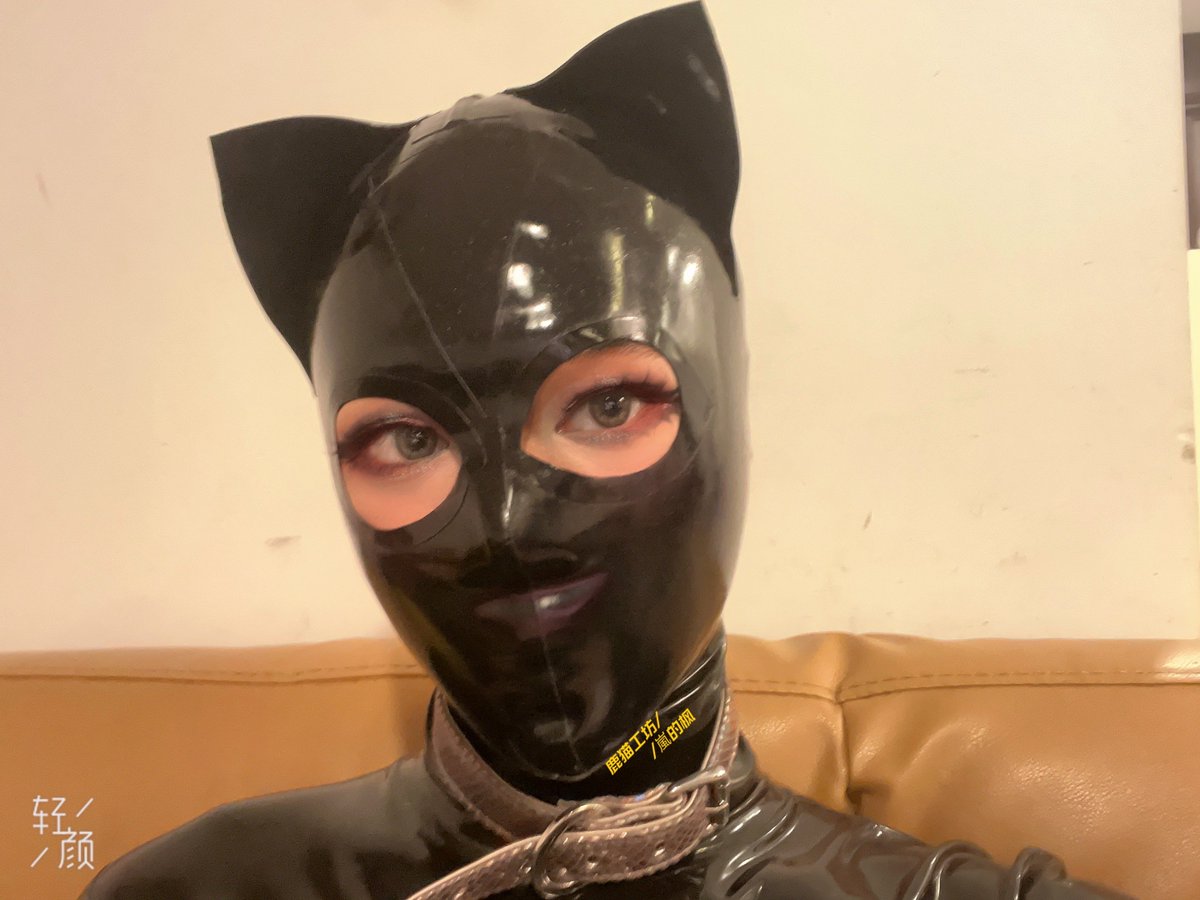 戴上这个头套，就是猫猫超人
用手指搓搓，软软的哦
配合项圈更佳
<a href="/Ayanamirei_v/">月的嵐</a>