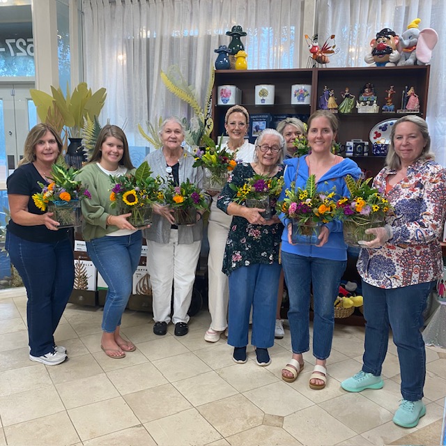 Thanks to everyone who came out for this week's floral design class! 🌻Sign up now for our next class on August 28 - Tropical Escapes: Crafting Exotic Floral Arrangements -> karinsflorist.com/shop/gifts/lea…