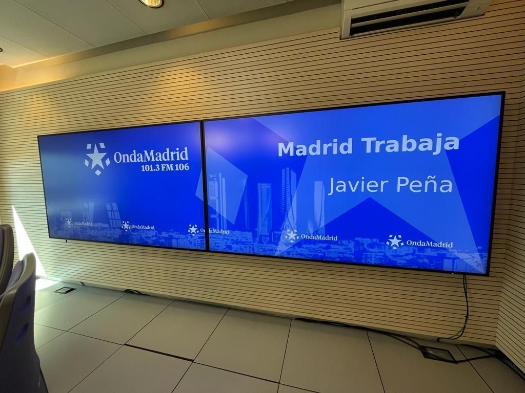 MadridTrabajaOM's tweet photo. A partir de las 15h haremos balance de las novedades que las nuevas tecnologías han incorporado a la búsqueda de empleo. Será con nuestros orientadores laborales @mercedesfriasm @jonatanruiperez y @orientat_ 

Escúchanos en @ondamadrid y vía web https://t.co/ysDNgN1ECm https://t.co/OdB6kp2fyf