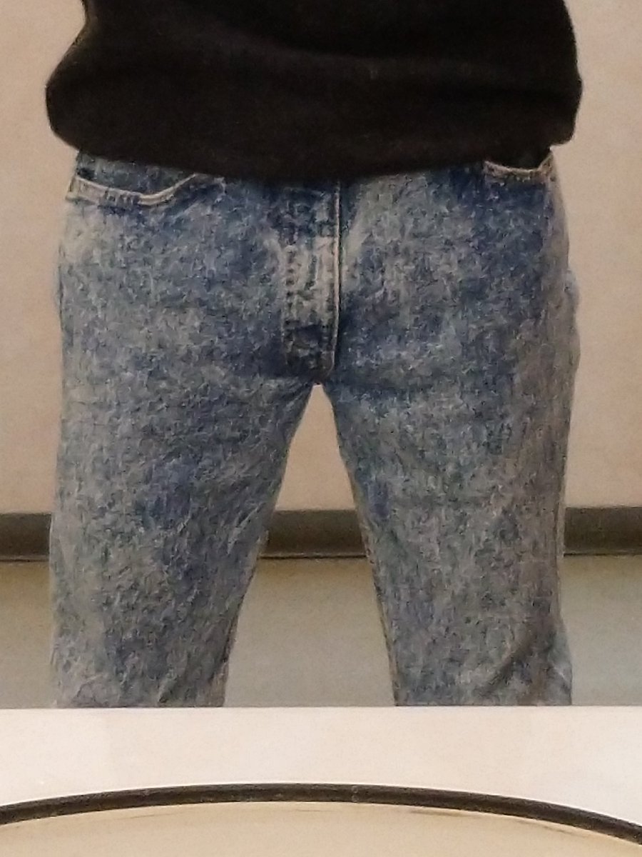 今日は、ジーパンに上半身裸で、細かい全身亀甲縛りに加え、逆海老吊り&amp;大の字磔で、涎を垂らしながら、激しく二回イク予定だったのですが、縄師様が熱中症により断念。この夏、同じ趣向の人との出会いないかな？プロ野球観戦→ジーパンイケメン多くて、声かけられるからチャンスかな。誰かDM！