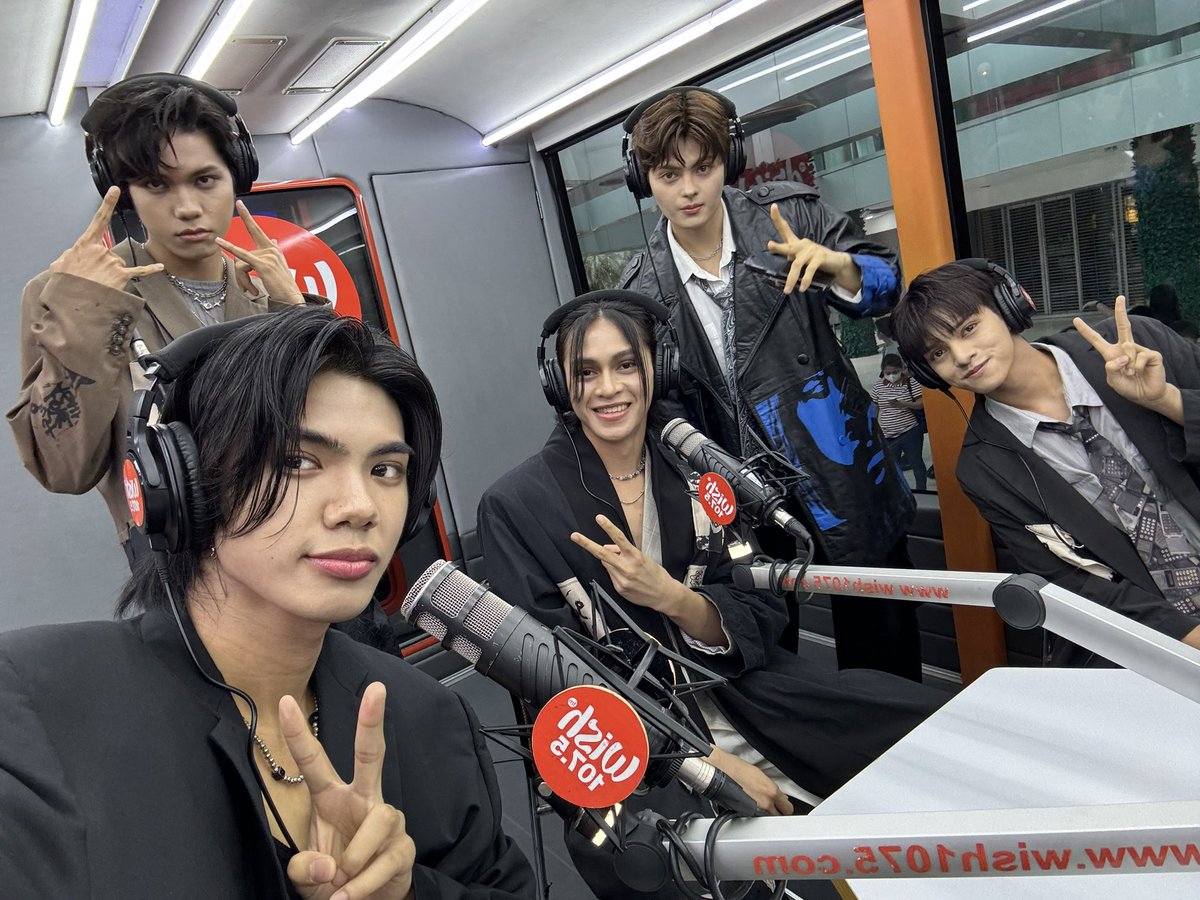 official_newID's tweet photo. 2024. 07. 26 

📍 WISH 107.5 

#New_ID #뉴이드 https://t.co/5nlSyet6W1