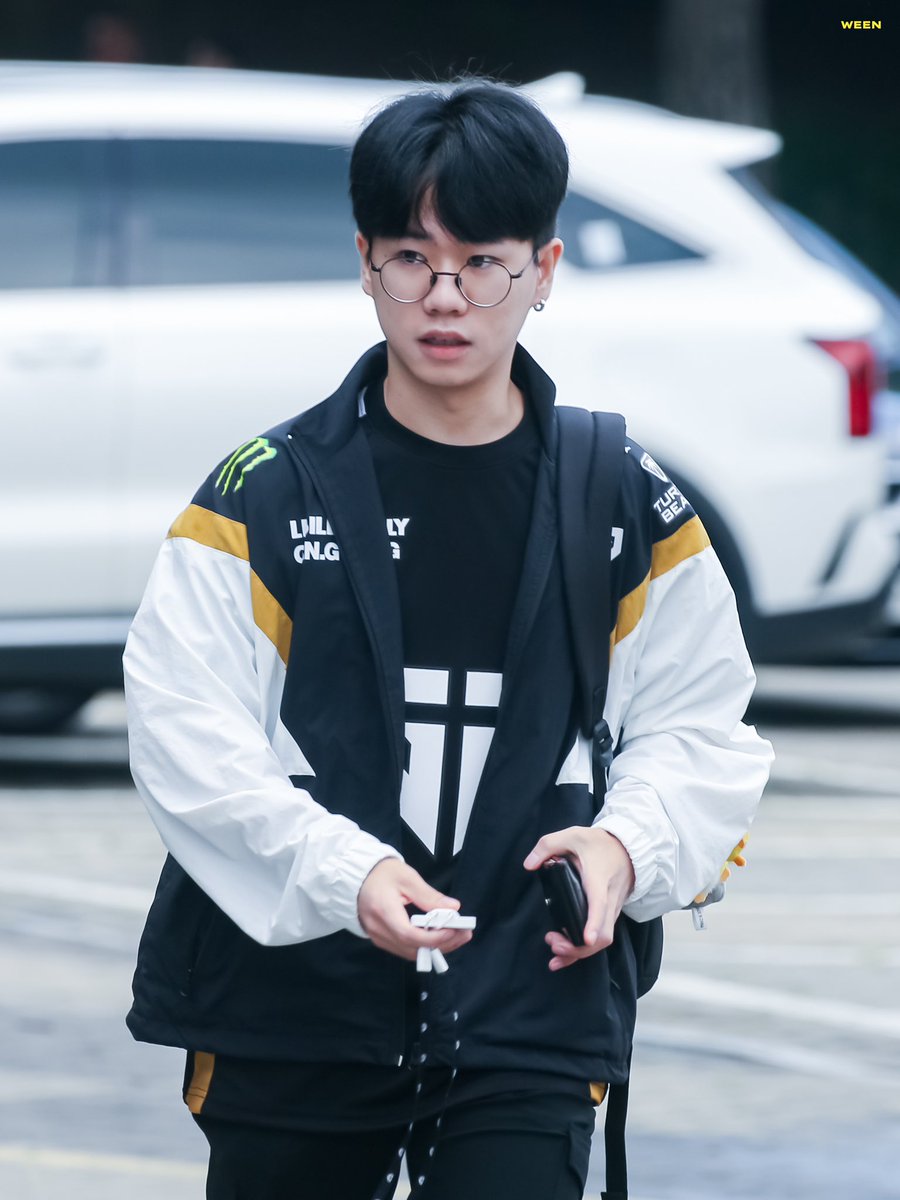 240721 VCT PACIFIC GRAND FINALS 출근

#GENWIN #젠지 #LAKIA #라키아 #김종민 <a href="/lakiaone/">Lakia</a>