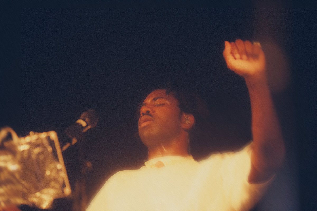 Sampha (@sampha) on Twitter photo So happy to finally be back in Japan ❤️! Really looking forward to our set <a href="/fujirock_jp/">FUJI ROCK FESTIVAL</a> tomorrow. See you there 🤘🏾.
On the White Stage at 8pm So happy to finally be back in Japan ❤️! Really looking forward to our set <a href="/fujirock_jp/">FUJI ROCK FESTIVAL</a> tomorrow. See you there 🤘🏾.
On the White Stage at 8pm