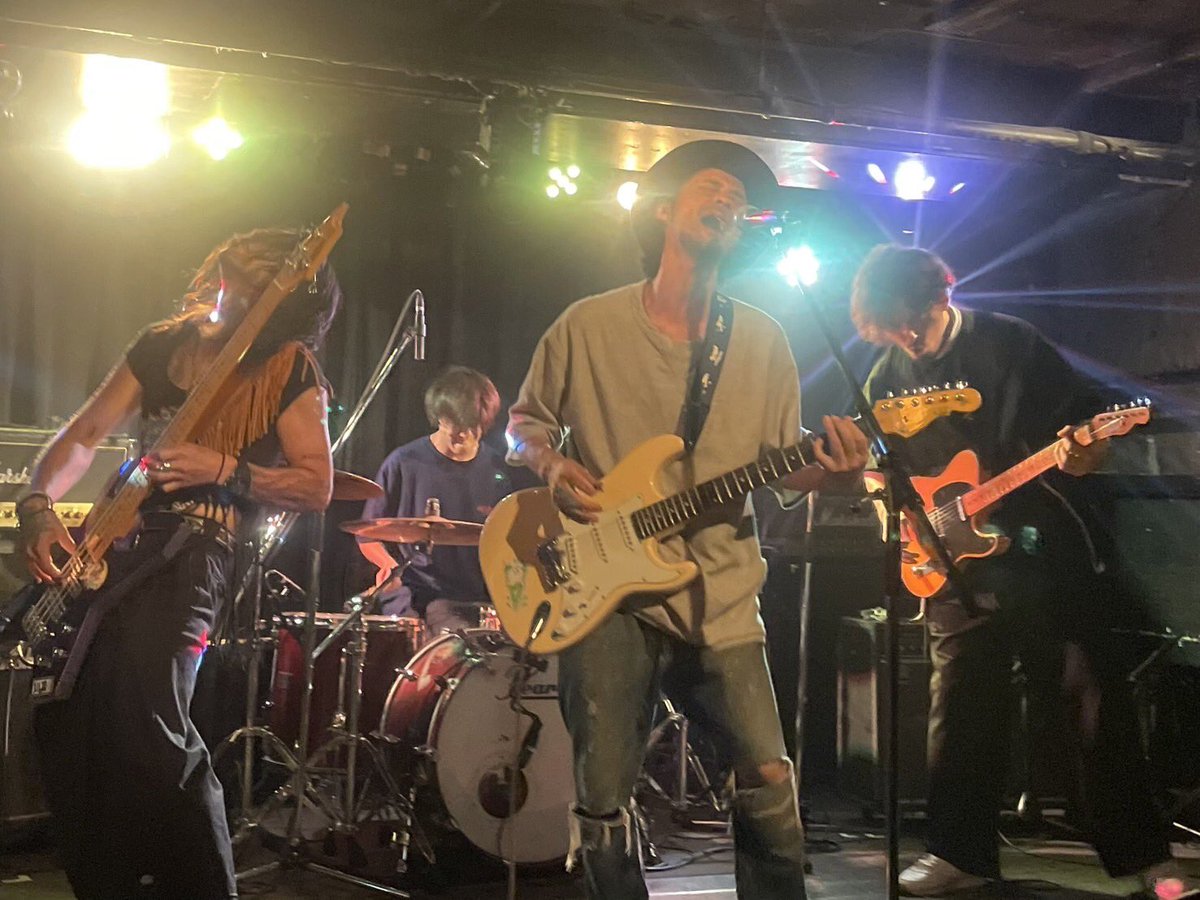 PONDLOW's tweet photo. 下北沢近松7周年おめでとうございます🔥

梅ちゃんこれからもよろしく https://t.co/7H44vlzXpO