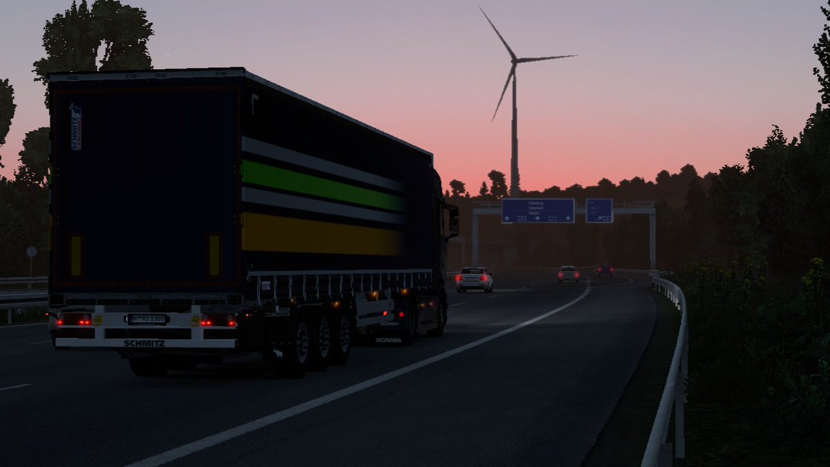 realVicTorres02's tweet image. Sunrise shot with the Schmitz @CargobullAG trailer. 😎👍🚛📸