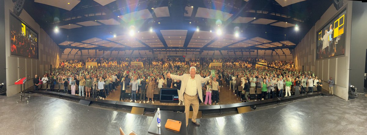 Mark Cole tweet media