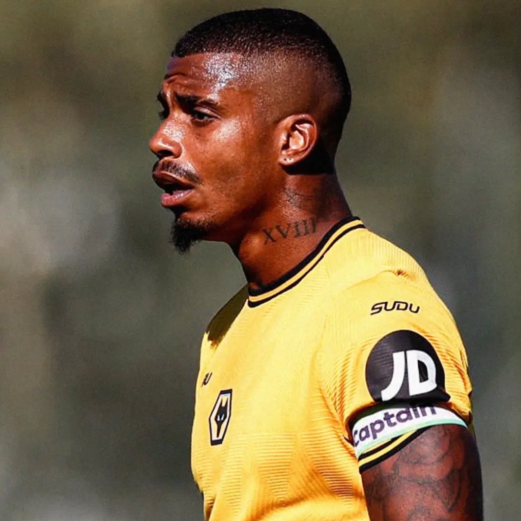 TalkingWolves's tweet image. 🚨 OFFICIAL: Mario Lemina has been named the new Wolves captain ahead of the 2024/25 Premier League campaign.

#WWFC | #Wolves