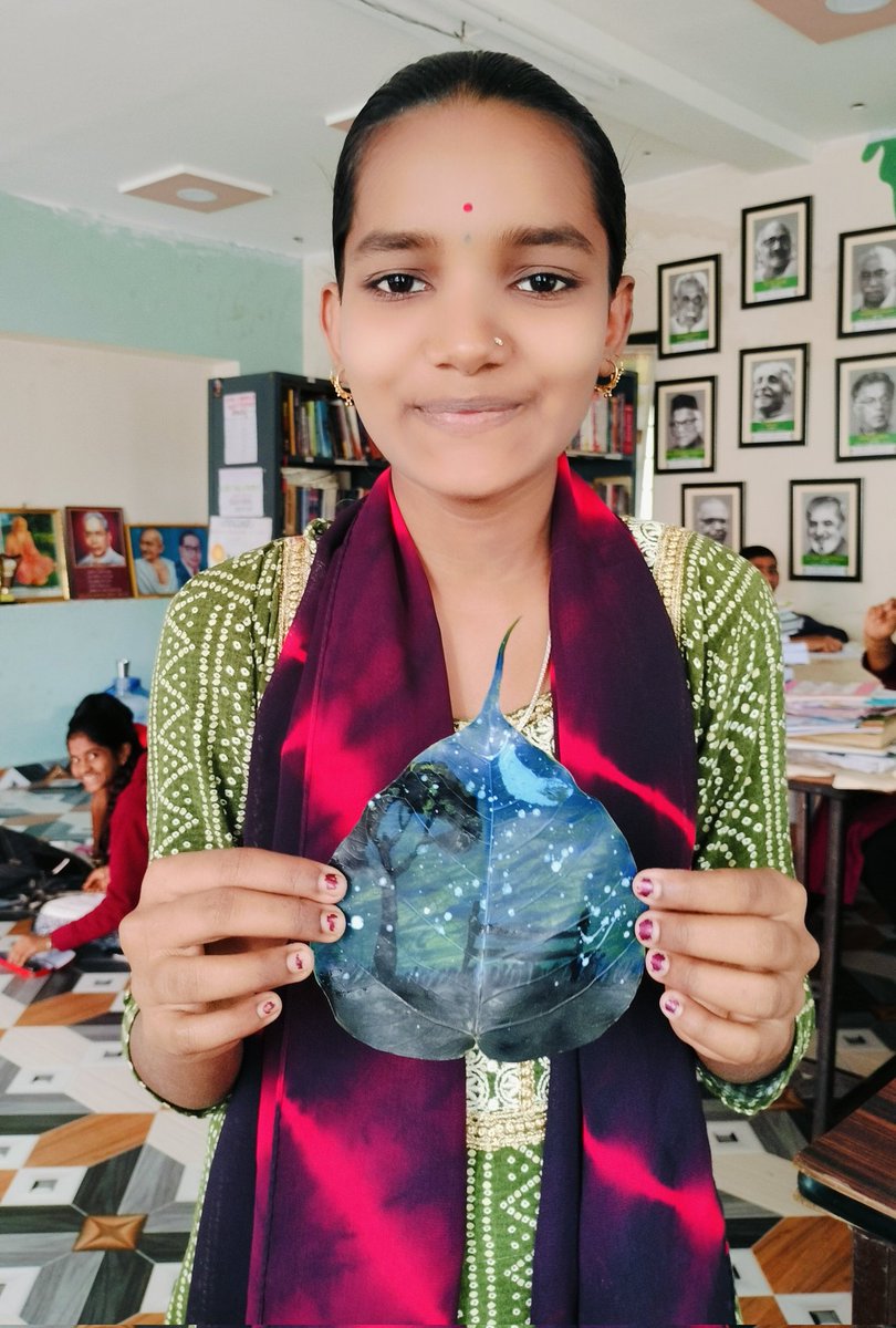 marihallibrary's tweet photo. "Check out this stunning leaf art painting created by Shashikala at the Gram Panchayat Library Marihal! 🌿🎨 Nature's beauty meets artistic expression."
@readingkafka @rdprgok
@mopr_goi @EduMinOfIndia @ZP_Belagavi

#LeafArt #Creativity #Belagavi #MarihalLibrary https://t.co/0PSQcOgNhF