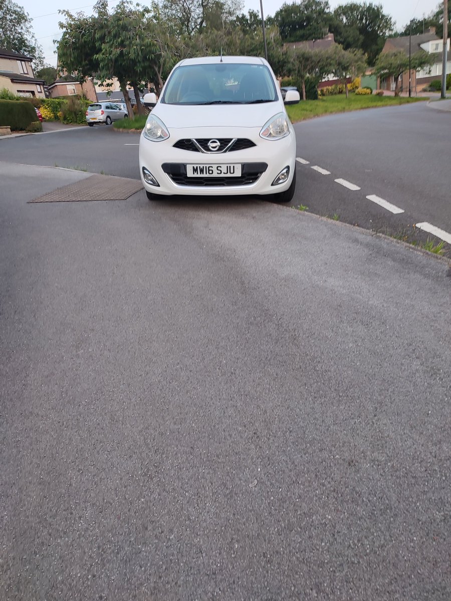 Unusual parking technique on a daily basis in Bradway S17 <a href="/ParkinginSheff/">Parking Like A Twat in Sheffield</a>