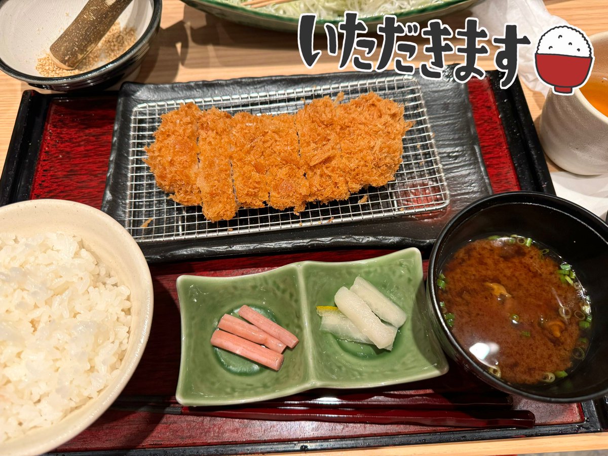 外出ラッシュもとりあえず今日で一旦落ち着きそうなので(また急きょ増えるかもだけど…)明日から仕事に全力投球する!😭

昼間外出して仕事出来なかった分、睡眠時間削って少しだけでも進められたので今日のところは自分を許して寝ます!おやすみなさい😪💤 