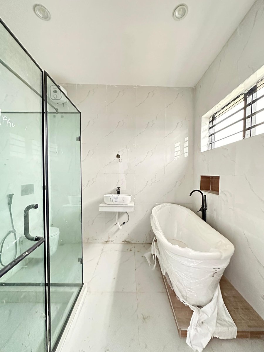 XLHomesRealty's tweet photo. •Flood free •Swimming Pool •Bq

Title: Governor’s Consent
Follow  @xl_homes for amazing property deals in Lagos, Nigeria 🇳🇬 

For viewings and other information: 
☎️ +234 809 652 5027
📧 info@xlhomesrealtyng.com
📍  12a Yinka Bello Str. Lekki Phase 1

Like and share this post https://t.co/gji48hdXnx