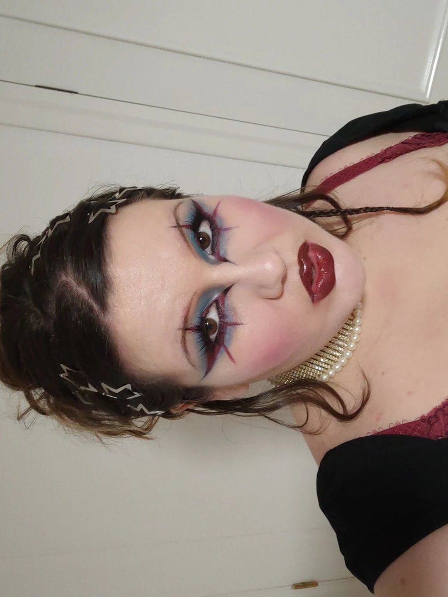 raMii 🦇 tweet media