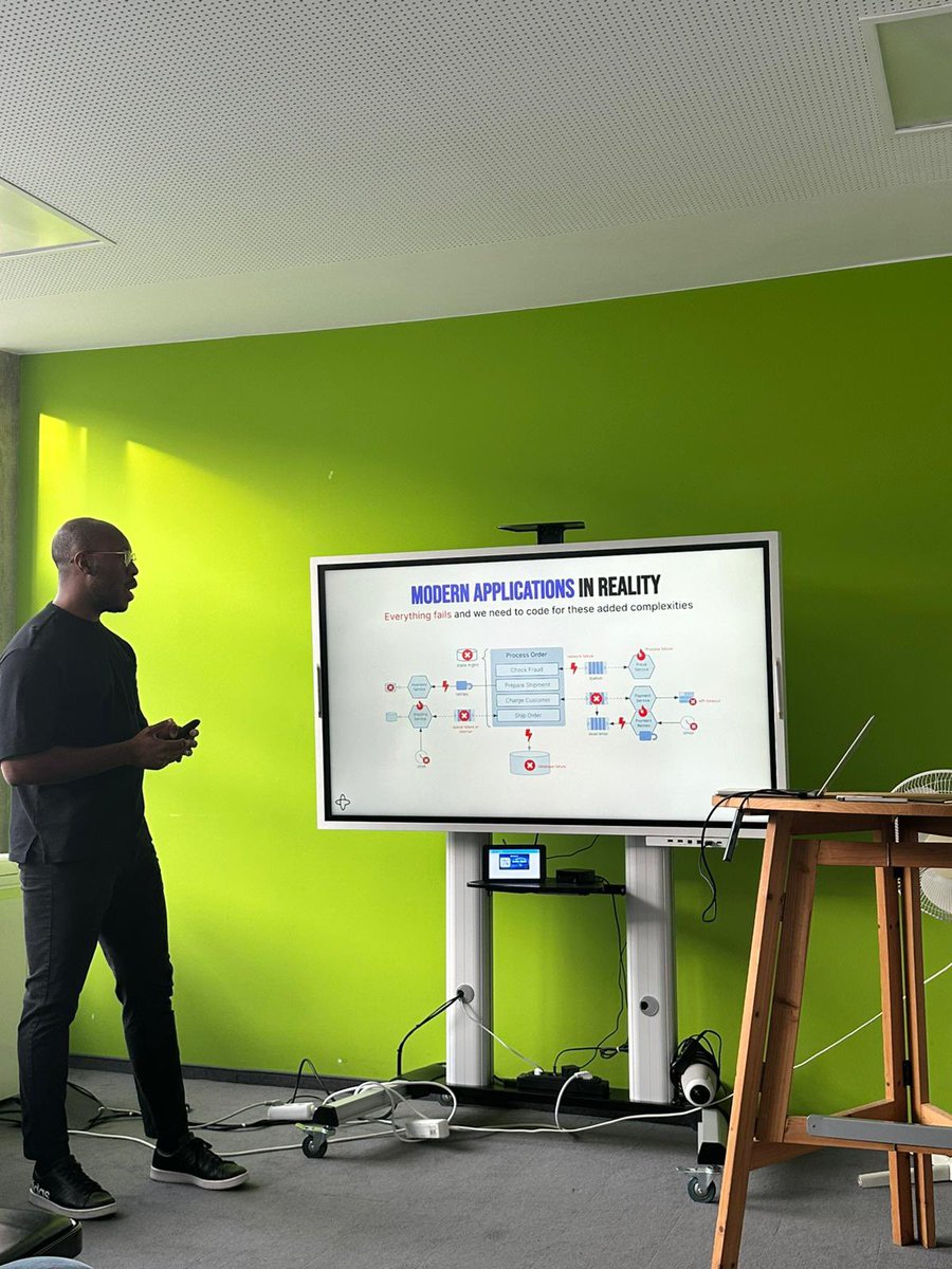 p_mbanugo's tweet photo. I had a great time speaking at the women of colour tech connect in Munich yesterday. Small community but very friendly and welcoming. 

I spoke about @temporalio and durable execution. https://t.co/g4jOpP5j5F
