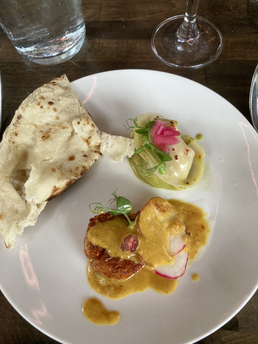 boraborangm's tweet image. #EatJin
#CoffeeDateWithBTS

Jin would have really enjoyed these appetizers from #Daru with me.

What’s on YOUR menu, ARMY?