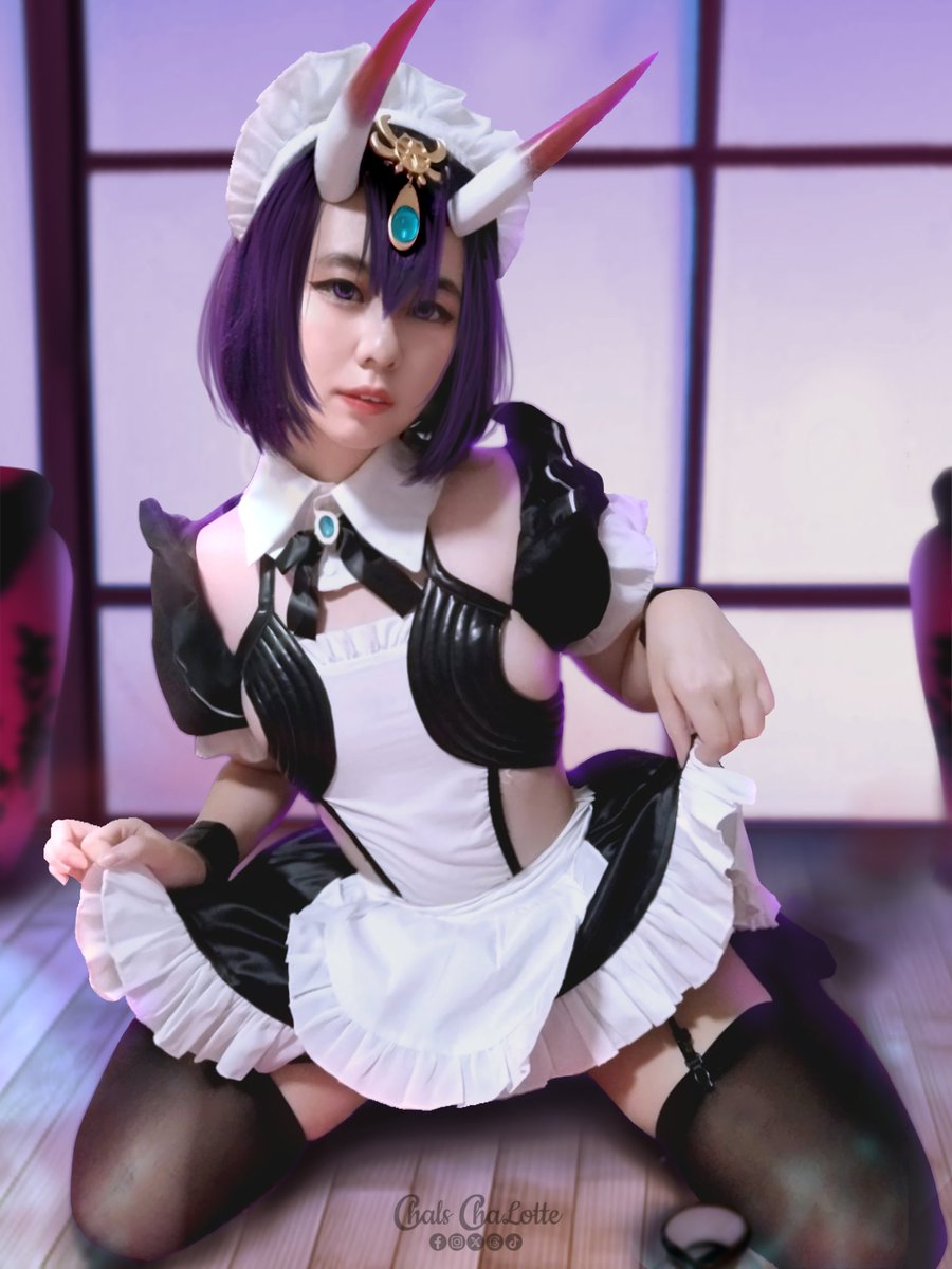 「ふふ、怖い顔。堪忍しとくれやすう？」

"Fufu... what a scary face. You'll have to forgive me~."
• ────── 𖧷 ────── •
Shuten Dōji - Fate
• ────── 𖧷 ────── •
 #cosplay #Fate #ShutenDoji #Shutenfate #FateGrandOrder #Shutencosplay #fatecosplay