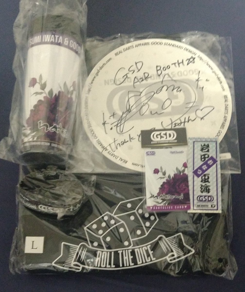 taku_SnowLife's tweet photo. やっと受取れたAIRBOOTHの商品!
お夏さんTシャツは楽しみに待っとこ♪
団扇はりよみん🎯
今度イベントのゲストだったかな
追加でサイン貰おw
#AIRBOOTH
#GSD
#岩田夏海プロ https://t.co/tGbdGIAV9F