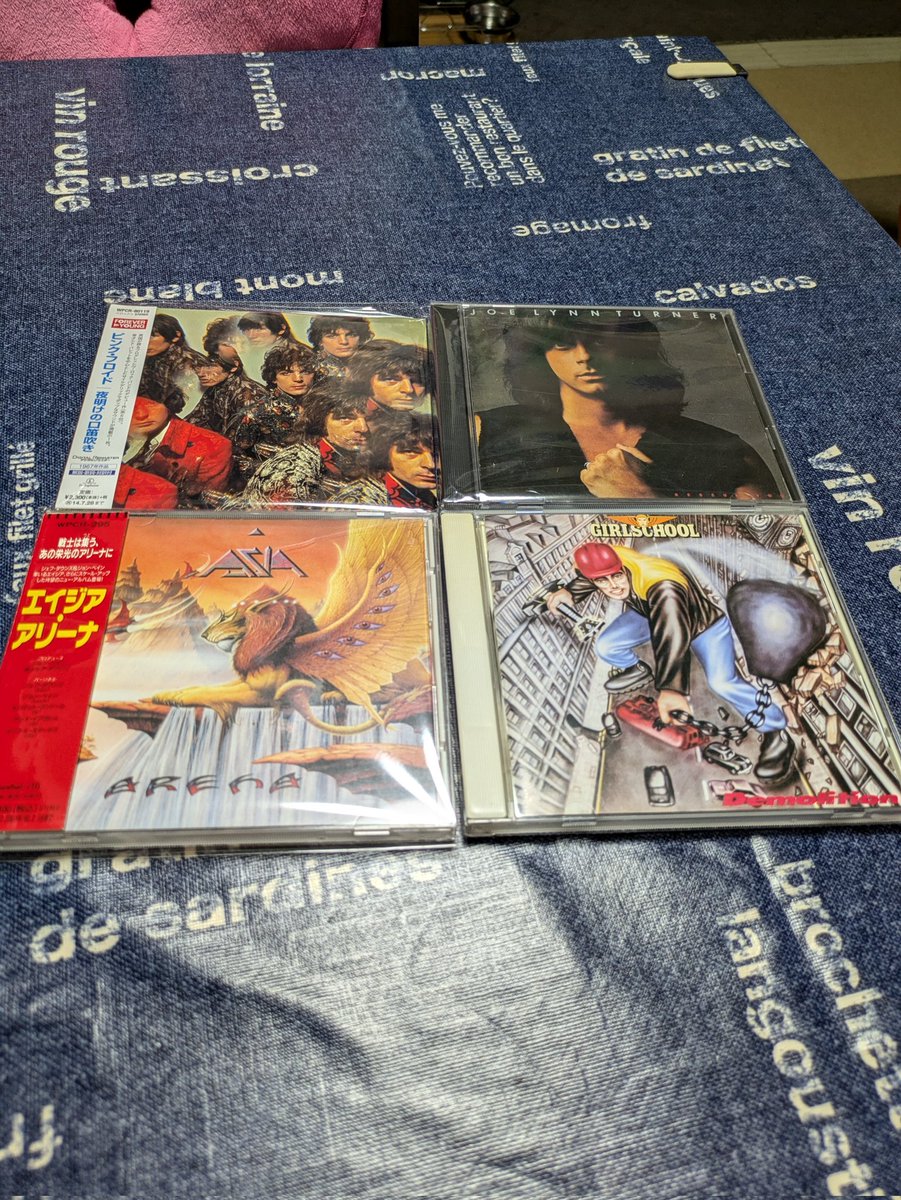 vombvombvomb's tweet image. 久しぶりに店舗にお邪魔しました。
混雑してたので取り敢えずの8枚、
どんどんスラッシュ・メタルのコーナーが縮小されていきますね😓
では、良い夜を…🤘
#DiskUnion