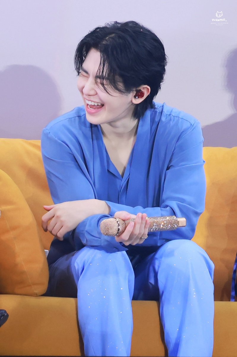 240723
2024 SVT 8TH FAN MEETING <SEVENTEEN in CARAT LAND>

Happy cat
Happy WOOZI

Part2
🫶🏻🫶🏻🫶🏻

#SEVENTEEN #세븐틴 #セブンティーン 
#WOOZI #우지 #ウジ #이지훈