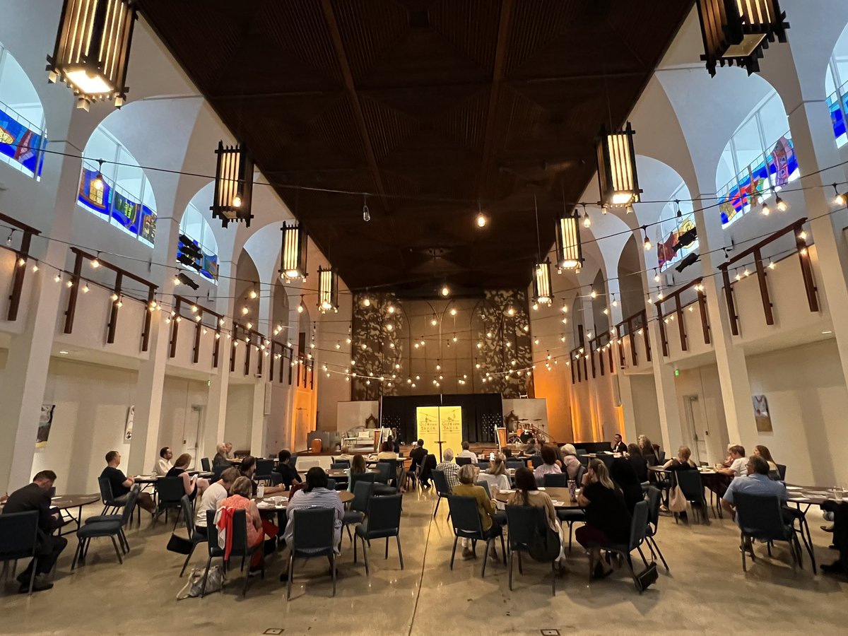 Dalia Colón speaking at Café con Tampa
