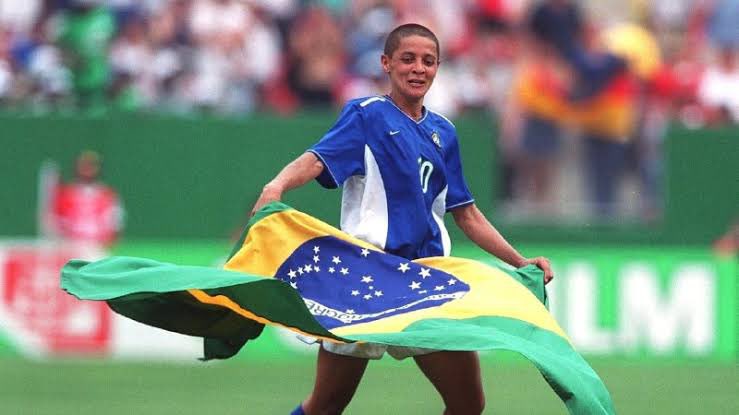 Imperatriz Sissi🇧🇷

Sisleide Lima do Amor, a camisa 10 e CRAQUE das primeiras duas olimpíadas que o Brasil disputou. Em ambas chegamos a fase final⚽️

Hall da fama do futebol internacional✊

#sissi #futebolfeminino #seleçãofeminina