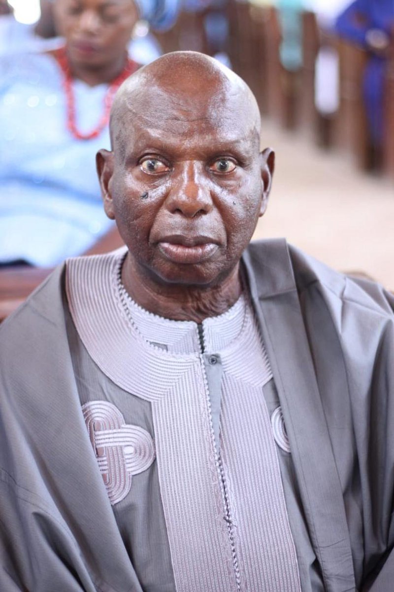 Footamb's tweet photo. It's been 16 days since my uncle, Professor Femi Olaofe was kidnapped at the comfort of his own house in Ado-Ekiti.

Baba retired as a professor of chemistry from EKSU (UNAD) &amp; it's worrisome that he's continued to be held by the men of the underworld. Pathetic!! https://t.co/JpDrfow4rg