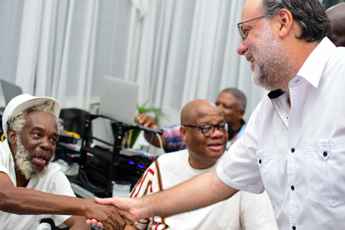 Mark J. Golding tweet media