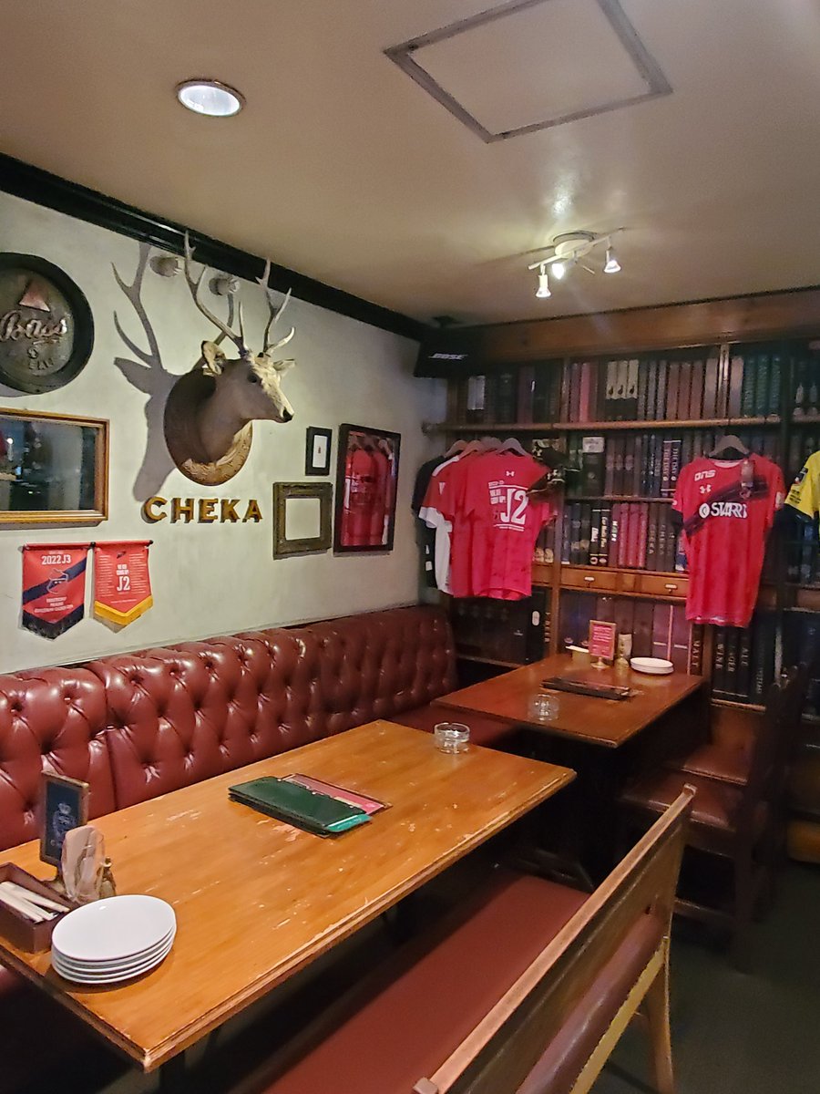 godiceman55's tweet photo. 出張先inいわき
いわきサポさん御用達のお店「CHEKA」
元琉球の大森理生選手も愛されてるようです。
酒旨い。飯旨い。雰囲気最高。
琉球サポの皆さま、J2上がったら是非ご来店を。

#いわきFC
#大森理生
#FC琉球 https://t.co/O0z8xcuFQv