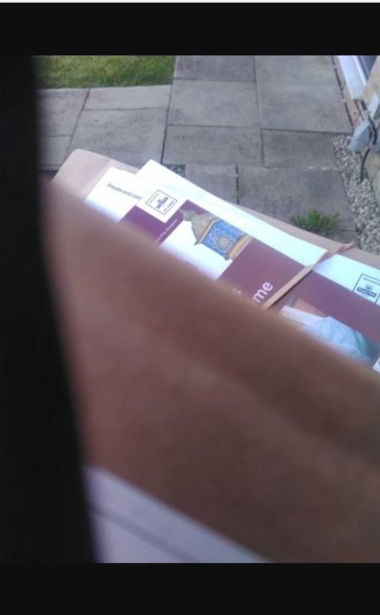 nblover's tweet photo. @RoyalMail trying to talk to someone regarding a delivery is like trying to get blood out of a stone.
This is NOT my garden https://t.co/UJmJVUdQlf