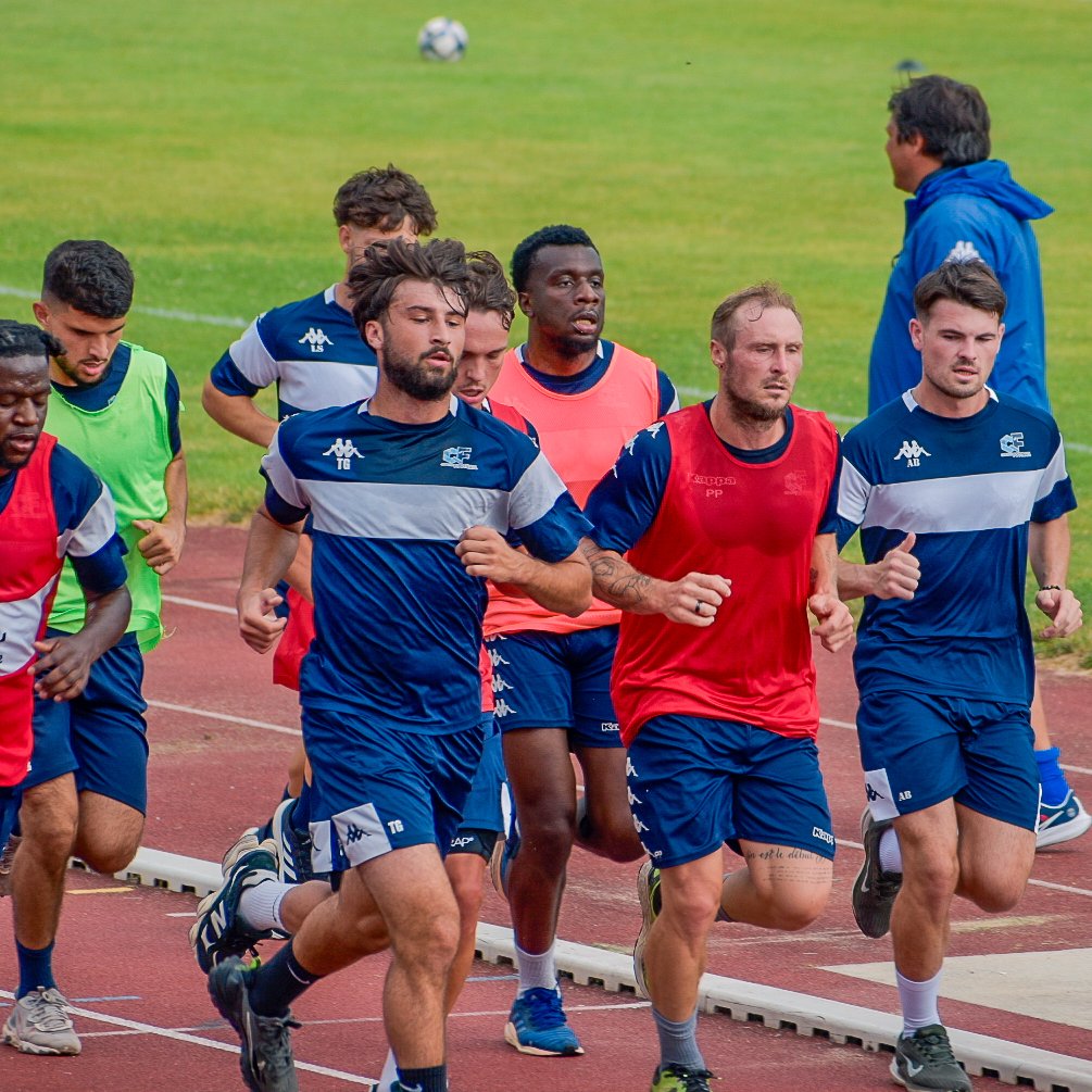 Nos joueurs se mettent 𝗲𝗻 𝗺𝗼𝗱𝗲 𝗝𝗢 sur la piste d'athlétisme ! 🏃‍🥵

#National3 #AllezChartres 🔵⚪️