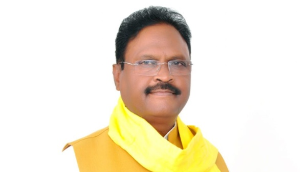 लखनऊ : विधायक बेदीराम को MP-MLA कोर्ट से बड़ा झटका

➡MP-MLA कोर्ट में विधायक बेदीराम हुए थे पेश
➡विपुल दुबे समेत सभी 18 आरोपी कोर्ट में पेश हुए
➡MP-MLA कोर्ट ने आरोपियों की डिस्चार्ज अर्जी की खारिज 
➡सभी 18 आरोपियों पर कोर्ट ने तय किए आरोप
➡पेपर लीक मामले का ट्रायल हुआ शुरू